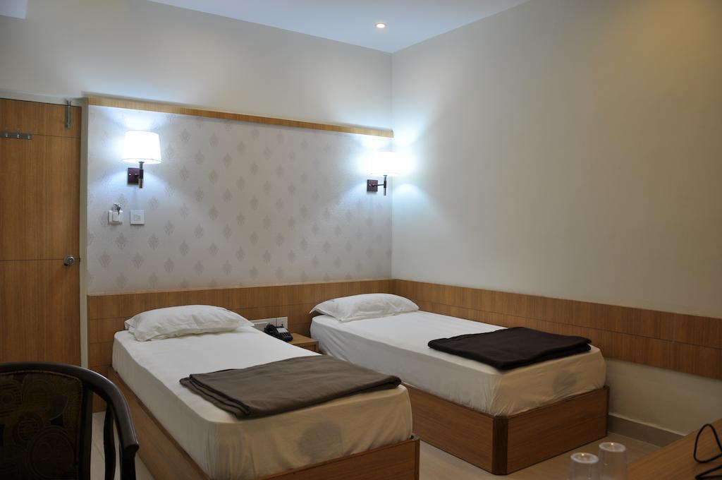 Hotel Athidi Grand Visakhapatnam Rom bilde