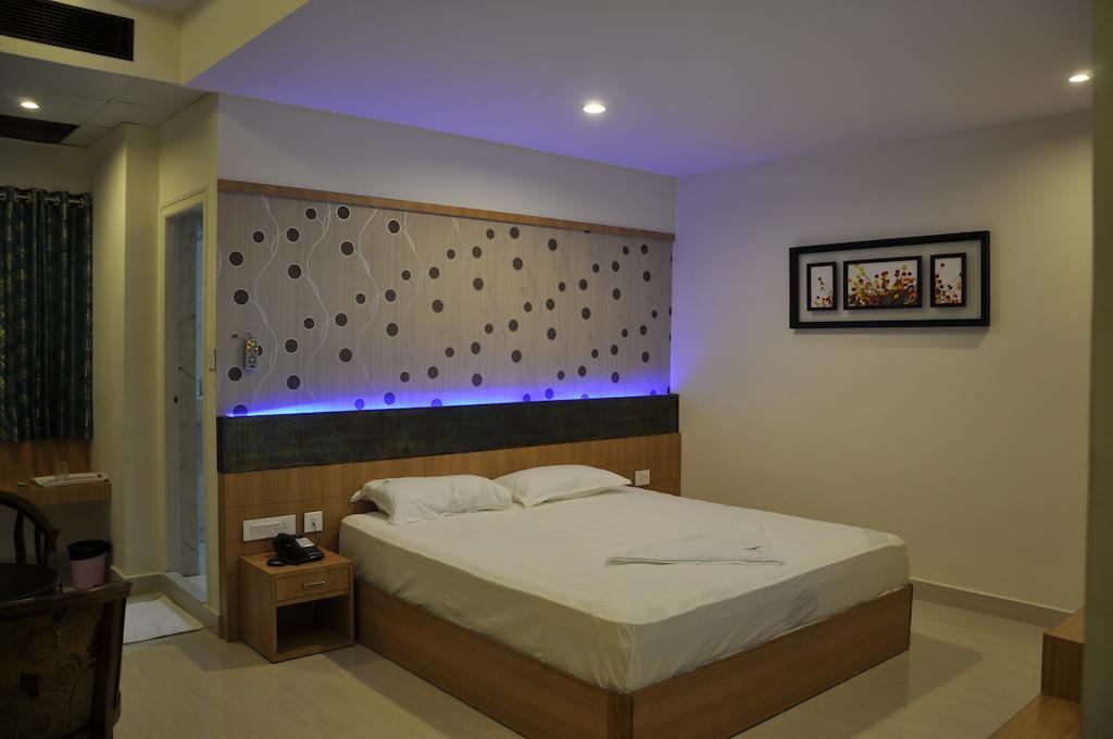 Hotel Athidi Grand Visakhapatnam Rom bilde